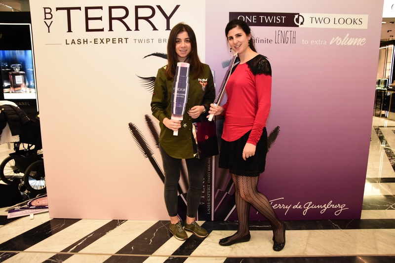 By Terry Lash-Expert Twist Brush